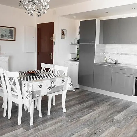 2 Pieces 45m2 Cavalaire/mer * Cavalaire-sur-Mer